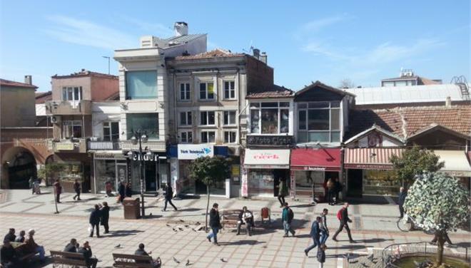 Τα «λευκά» κελιά, τα κλειστά στόματα και η αγωνία για τους Ελληνες στρατιώτες