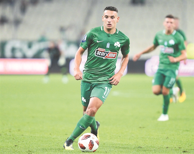 Ρεκόρ και ανορθογραφίες στα μισά του δρόμου