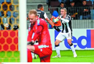 Παίζει τα ρέστα του