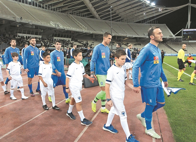 Την έδρα και τα μάτια σας!