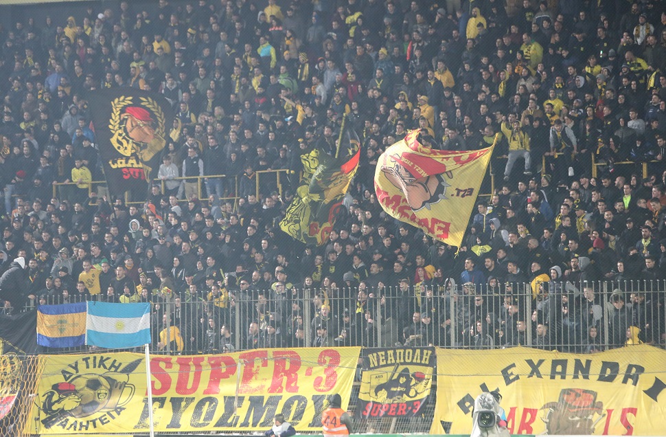 Super 3: Μη σκύβετε το κεφάλι, βρείτε την ψυχή και γυρίστε την κατάσταση