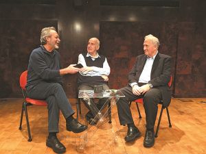 Είμαστε της βολής, του εύκολου, του ρουσφετιού