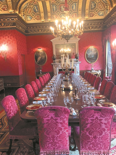 Εισβολή στο κρυφό δωμάτιο του Ritz