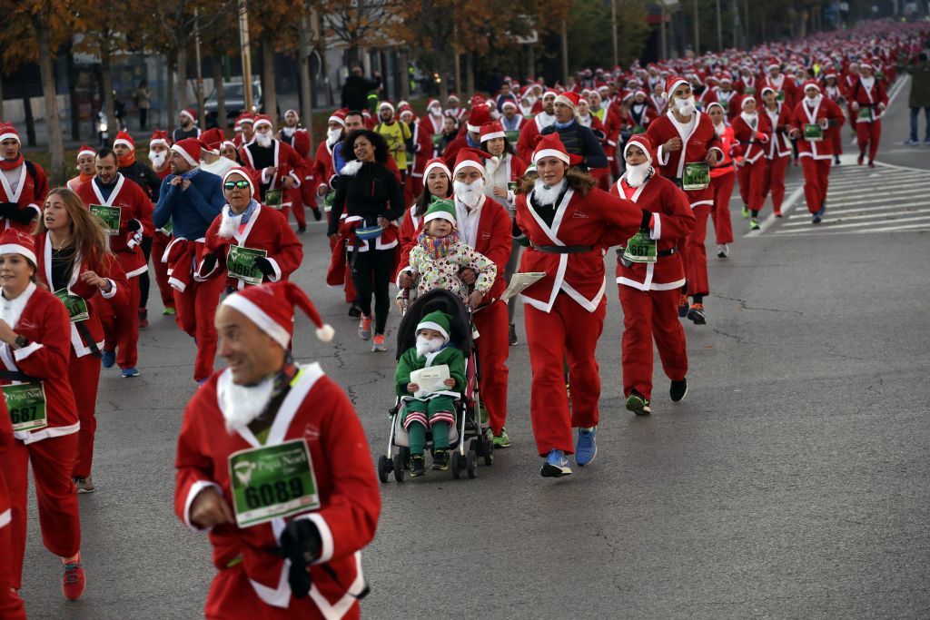 Χιλιάδες Αγιοι Βασίληδες στους δρόμους της Μαδρίτης