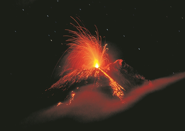 Συναγερμός από το νέο ξύπνημα της Αίτνας