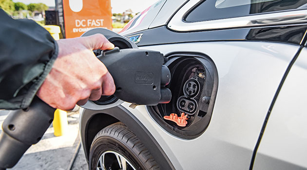 Πόσο χιλιόμετρα θα διανύουν τα ηλεκτρικά ΙΧ με τις νέες μπαταρίες