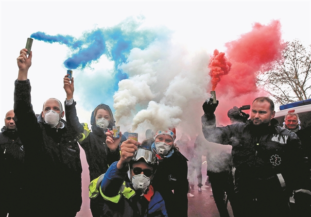 Τα Κίτρινα Γιλέκα της αμφισβήτησης