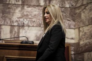 Γεννηματά: «Κοκορομαχία» η αντιπαράθεση Τσίπρα – Μητσοτάκη