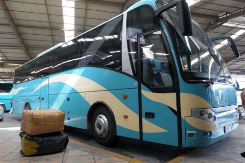 Αγνωστοι επιτέθηκαν με γκαζάκια σε λεωφορείο του ΚΤΕΛ Αττικής