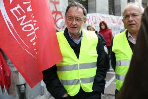 Λαφαζάνης: Αναγκαίο ένα κίνημα «κίτρινων γιλέκων» με ελληνική σφραγίδα