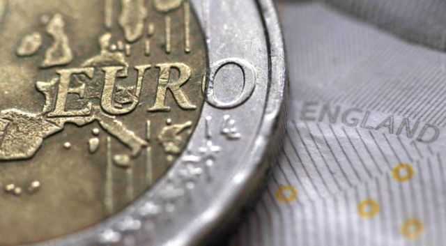Κομισιόν: Προτάσεις ενδυνάμωσης του παγκόσμιου ρόλου του ευρώ