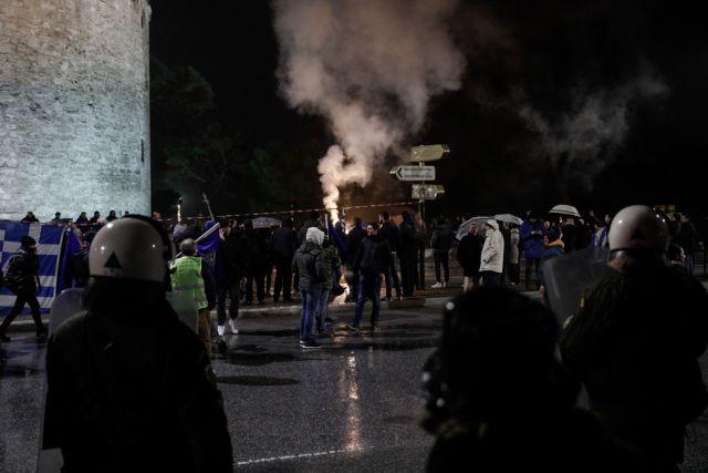 Ενταση και χημικά στον κέντρο της Θεσσαλονίκης την ώρα της ομιλίας Τσίπρα