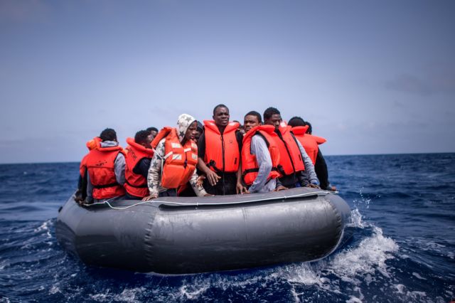 Υγρός τάφος η Μεσόγειος για ακόμα δώδεκα μετανάστες
