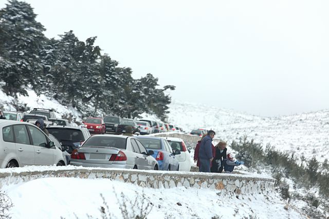 Αποκαταστάθηκε η κυκλοφορία στη λεωφόρο Πάρνηθος