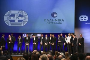 Πετρούνιας,Κορακάκη και το πόλο ανδρών του Ολυμπιακού  κορυφαίοι του ΠΣΑΤ για το 2018