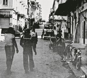 Στα «άδυτα» του Διονύση Χαριτόπουλου