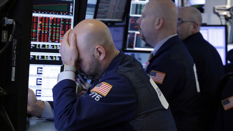 Βουτιά της Wall Street, σε χαμηλό έτους ο S&P