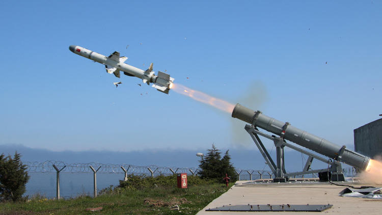 Η Τουρκία ξεκίνησε τη μαζική παραγωγή των πυραύλων Αtmaca