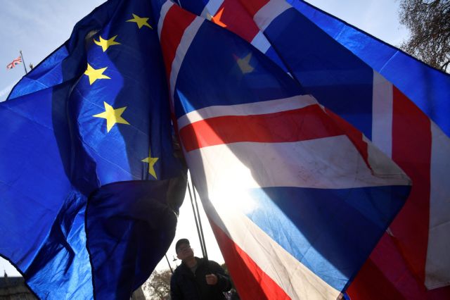 Γαλλία: Η Βρετανία μπορεί να κάνει δεύτερο δημοψήφισμα για το Brexit