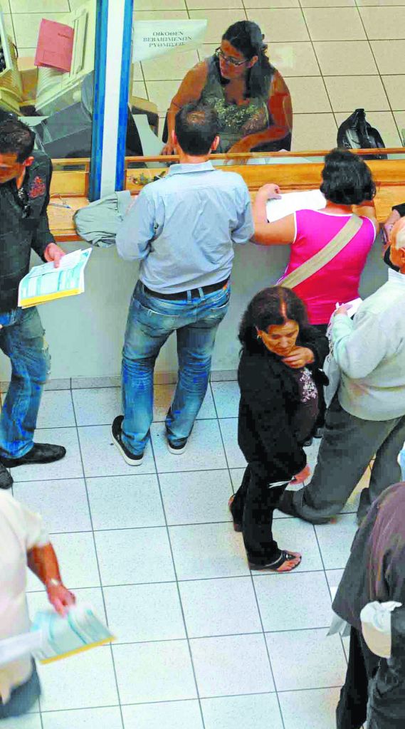 Δεν πληρώνει οφειλές, αλλά δίνει μέρισμα