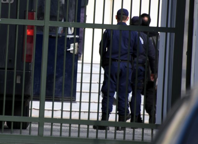 Ποινική και πειθαρχική έρευνα για τον ξυλοδαρμό του 19χρονου