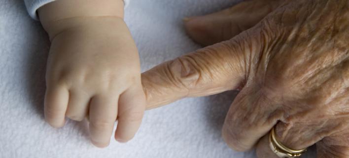 Συναγερμός: Για πρώτη φορά από τον Β’ Παγκόσμιο πόλεμο μειώνεται ο πληθυσμός της Ελλάδας