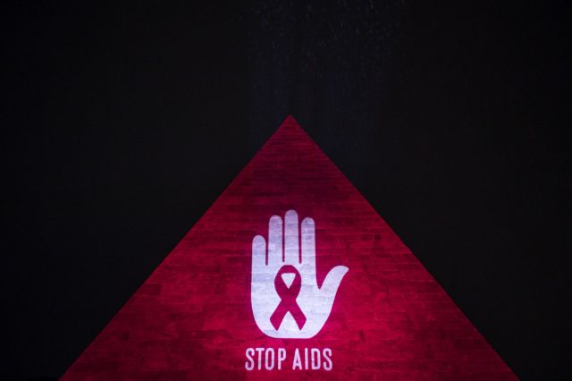 Παγκόσμια Ημέρα κατά του AIDS : Αγρυπνίες και συγκεντρώσεις σε όλο τον κόσμο