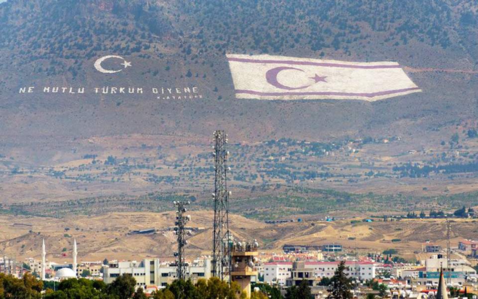 O Ερντογάν εξοπλίζει τα κατεχόμενα στην Κύπρο