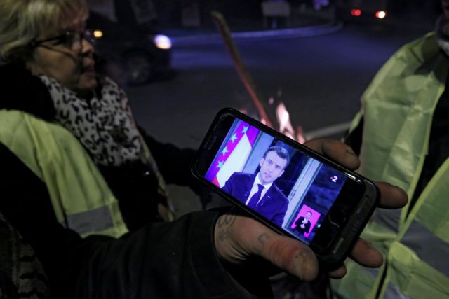 Γαλλία: Στην Εθνοσυνέλευση η πρόταση μομφής εναντίον Μακρόν