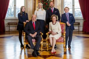 Πώς θα γιορτάσουν οι «γαλαζοαίματοι» της Ευρώπης τα Χριστούγεννα