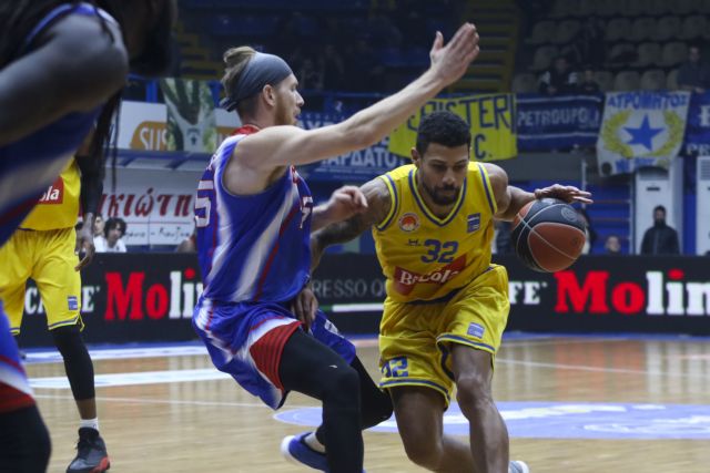 Νίκη με ανατροπή για το Περιστέρι