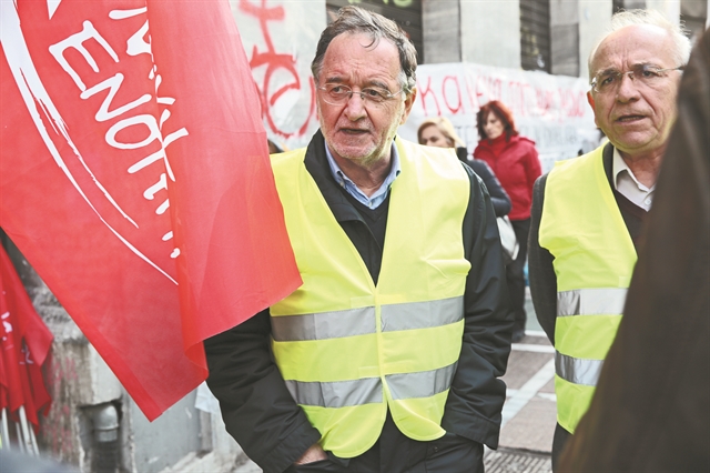 Τα Κίτρινα Γιλέκα διχάζουν την ελληνική Αριστερά