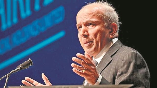 Εκανε κίνηση ματ για τα κόκκινα δάνεια