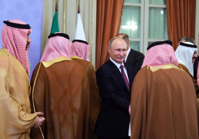 Το «χάι φάιβ» του πρίγκιπα Σαλμάν με τον Πούτιν (video)