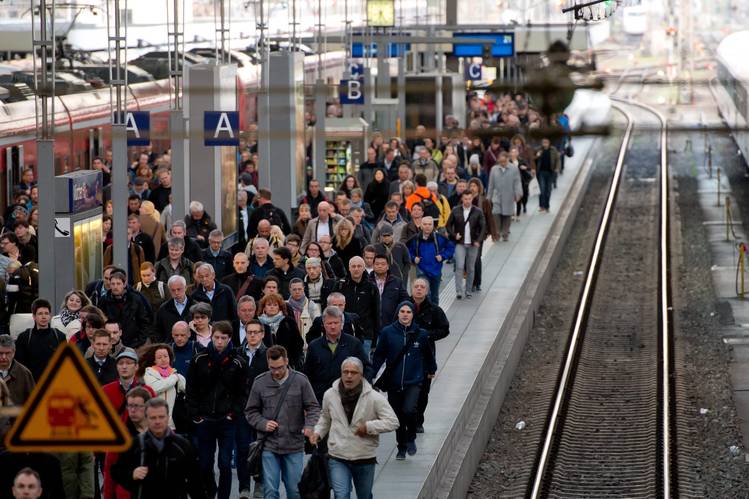 Γερμανία: Κυκλοφοριακό χάος λόγω της απεργίας σιδηροδρόμων