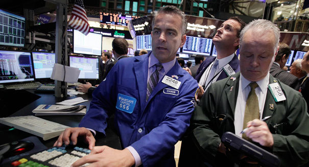 Συνεχίστηκε για δεύτερη μέρα η πτώση της Γουόλ Στριτ