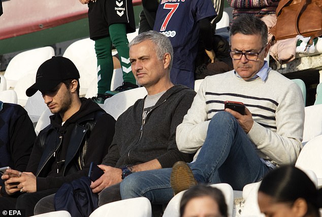 Ο Μουρίνιο στην Πορτογαλία για τα Χριστούγεννα