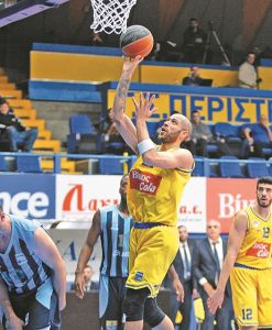 Ο… Αϊ-Βασιλόπουλος με τα δώρα!