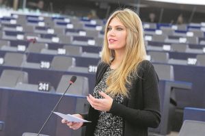 Η Ευρωπαία Καϊλή και τα αγκάθια στο ΚΙΝΑΛ
