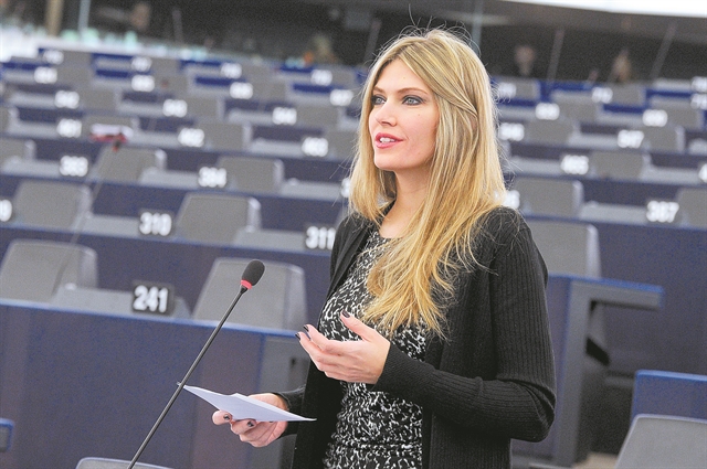 Η Ευρωπαία Καϊλή και τα αγκάθια στο ΚΙΝΑΛ