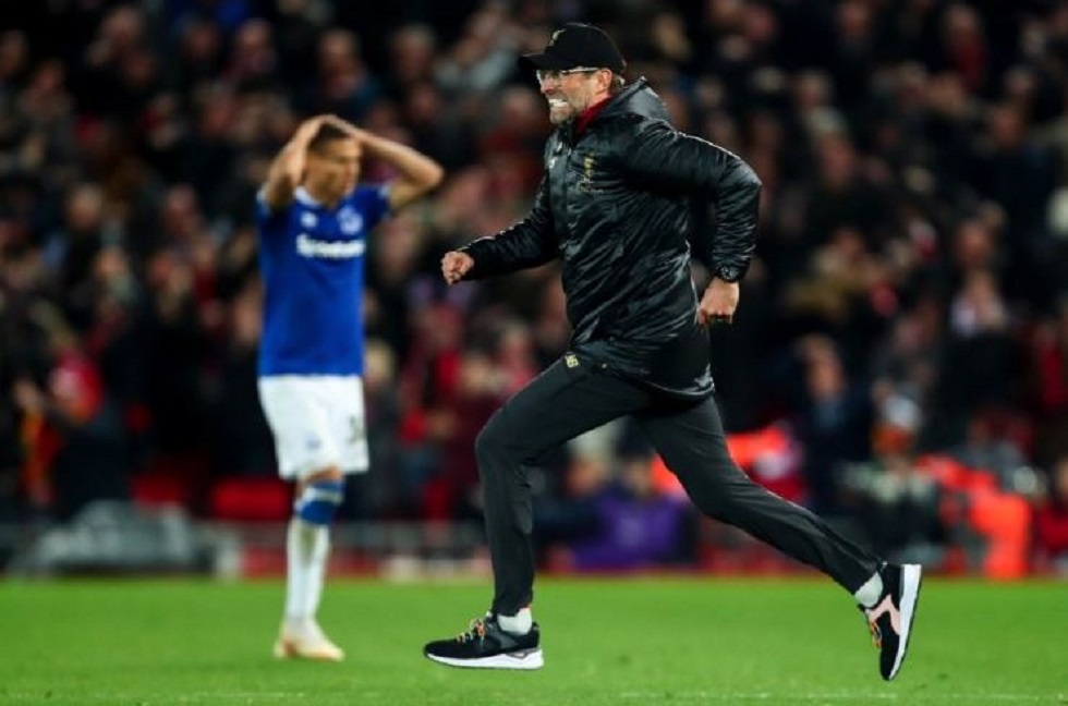 Εισέβαλε στο γήπεδο για να πανηγυρίσει το γκολ ο Κλοπ! (vid)