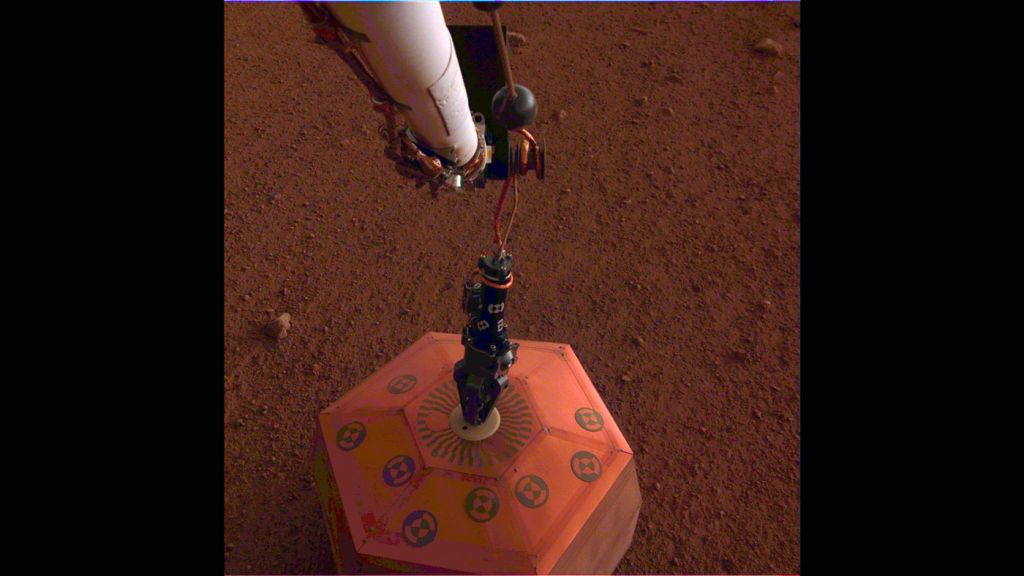 Το InSight της NASA τοποθέτησε σεισμογράφο στον Άρη