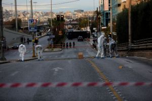 Επίθεση στον ΣΚΑΪ: Νέο βίντεο με τους τρομοκράτες στο αυτοκίνητο