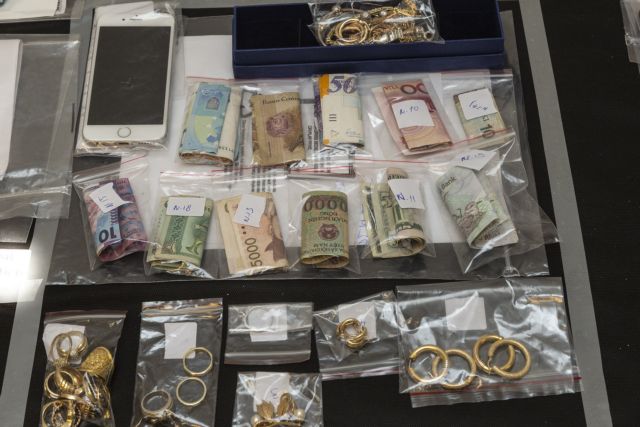 Κύκλωμα χρυσού : Ελεύθεροι 23 κατηγορούμενοι