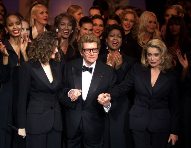 «Στο σφυρί» η Ιβ Σεν Λοράν γκαρνταρόμπα της Ντενέβ