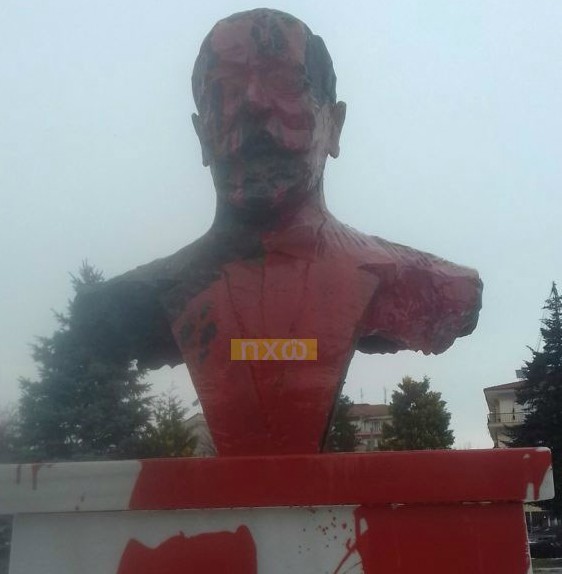 Βανδάλισαν το άγαλμα του Ελευθέριου Βενιζέλου στην Φλώρινα