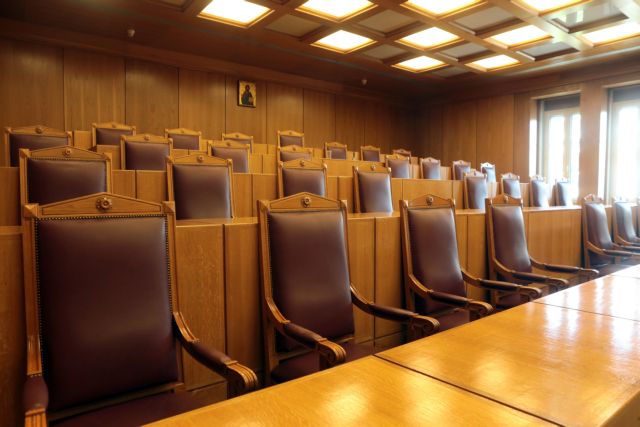 ΣτΕ : Την Παρασκευή συζητείται η περικοπή των δώρων των υπαλλήλων του Δημοσίου