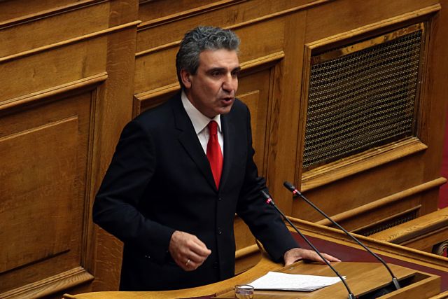 Φωκάς: Αυτά που γίνονται στο Κοινοβούλιο θέλουν μόνο γκαζόζες