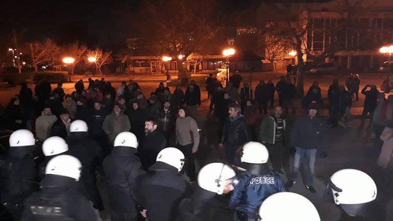 Αποδοκιμασίες κατά Σκουρλέτη στο Βόλο