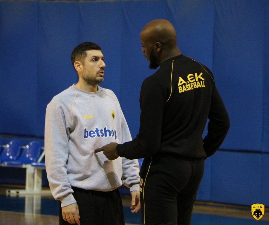 Κατευθείαν στο παρκέ ο Τζέιμς